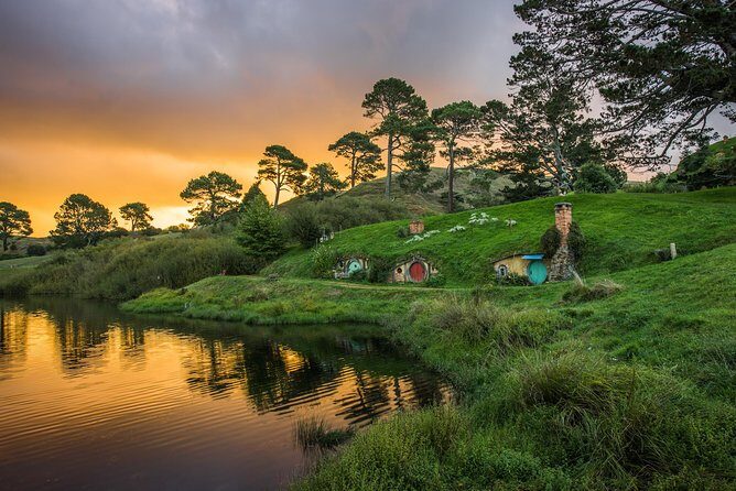 Auckland to Hobbiton Movie Set and Rotorua's Geothermal Valley - The Sum Up
