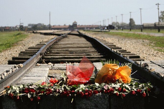 Auschwitz-Birkenau and Salt Mine Tour with private transport from Krakow - FAQ