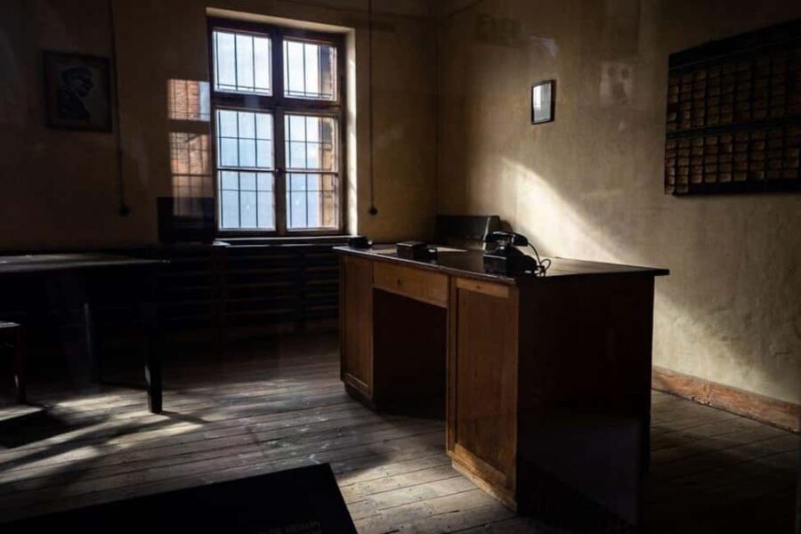 Auschwitz-Birkenau: Skip-the-Line Entry and Guided Tour - Why This Tour Provides Great Value