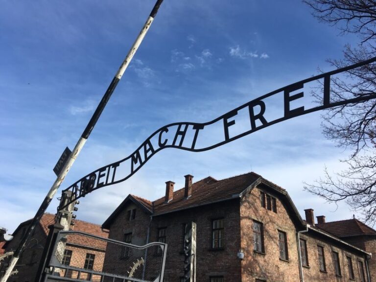 Auschwitz-Birkenau Tour from Wroclaw - Exploring the Auschwitz-Birkenau Memorial from Wroclaw: What to Expect