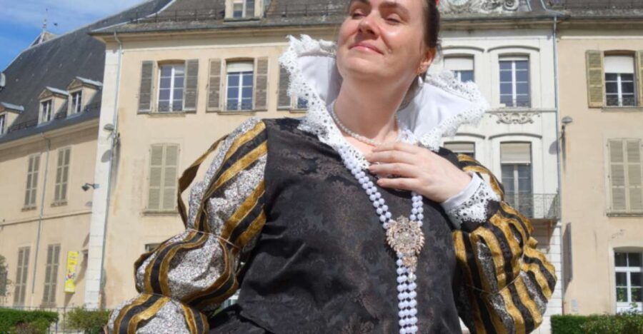 Avignon: Immersive Guided Tour of 1860 - A Closer Look at the Tour Experience