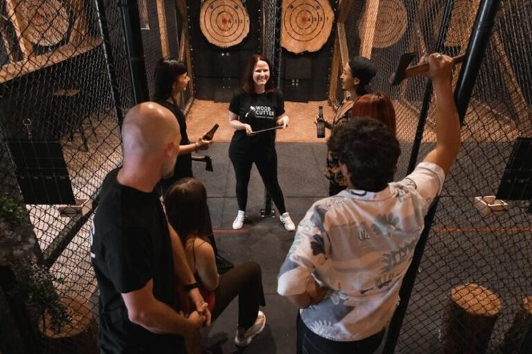 AXE THROWING EXPERIENCE IN BERLIN - An In-Depth Look at the Axe Throwing Experience in Berlin