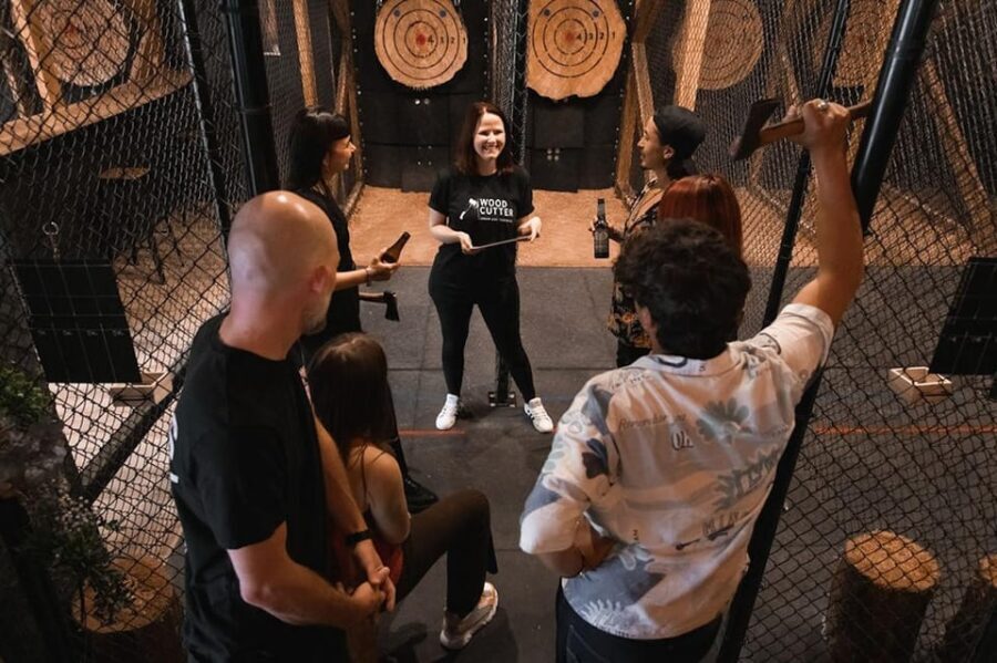AXE THROWING EXPERIENCE IN BERLIN - An In-Depth Look at the Axe Throwing Experience in Berlin