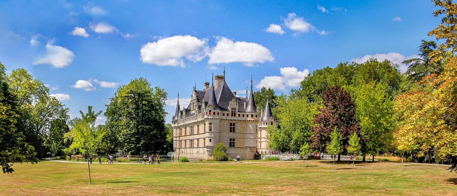 Azay-le-Rideau Castle: Private Guided Tour with Ticket - Detailed Review: Why This Tour Stands Out