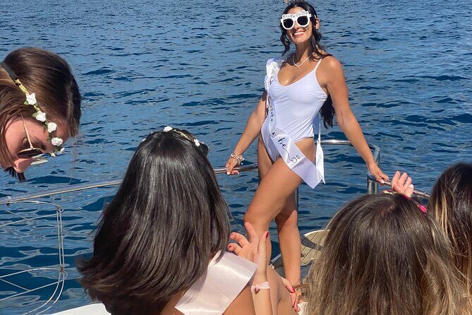 Bachelorette party, boat party in Salerno with aperitif and tapas - Who Is This Tour Best For?