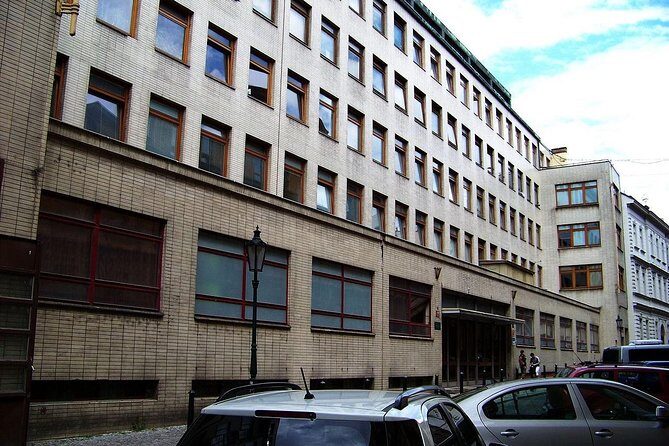 Back to Communism Walking Tour - Who should take this tour?