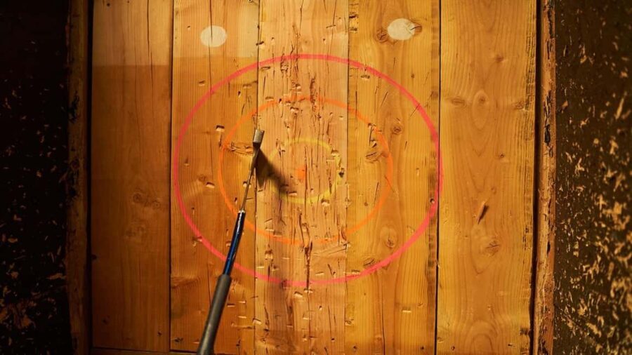 Bakersfield: Indoor Axe Throwing Experience