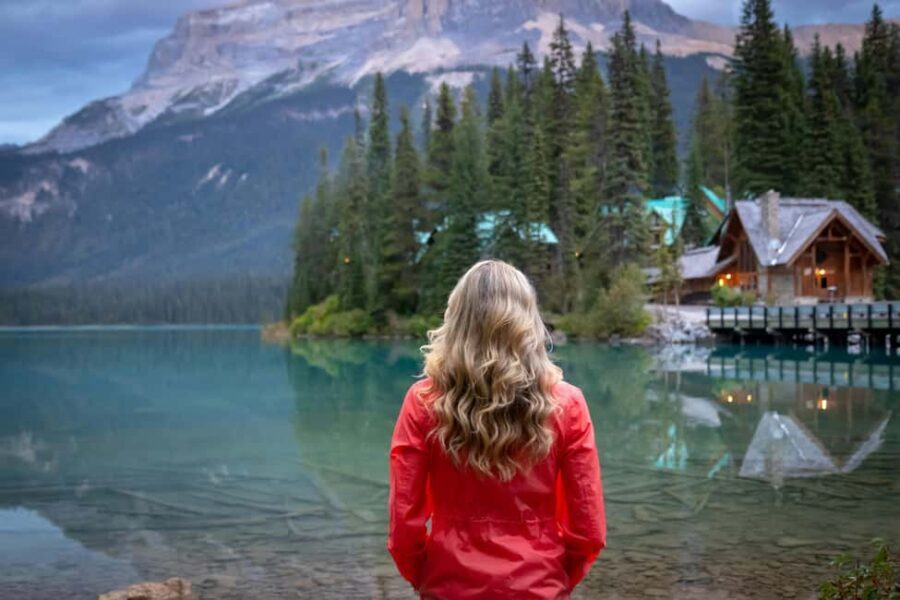 Banff 2-day: Lake Louise, Moraine Lake, Johnston Canyon tour