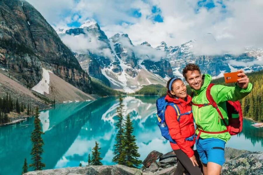 Banff/Calgary:1-Day to Lake Louise,Moraine Lake,Emerald Lake - A Deep Dive into the Experience