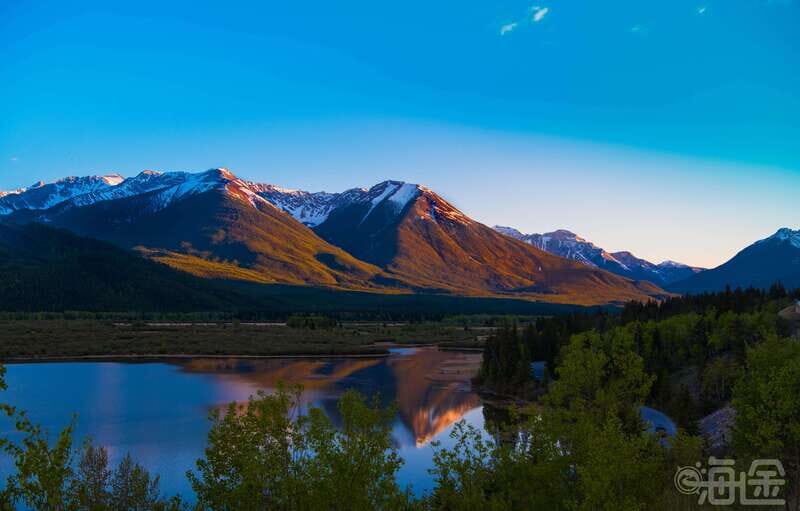 Banff/Canmore/Calgary: Moraine Lake and Lake Louise Guided - A Closer Look at the Experience