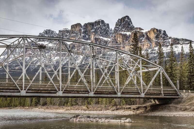 Banff: Journey to the Heart of the Canadian Rockies (2 Days)