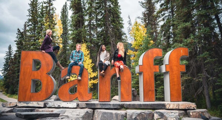 Banff: Lake Louise, Emerald Lake, and Moraine Lake Tour - Exploring the Rockies: What This Tour Offers