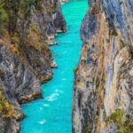 Banff, Lake Louise, Moraine ,Emerald & Johnston Canyon tour - Authentic Insights from Travelers