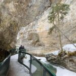 Banff : Lake Louise, Moraine, Emerald & Johnston Canyon tour - A Deep Dive into the Experience