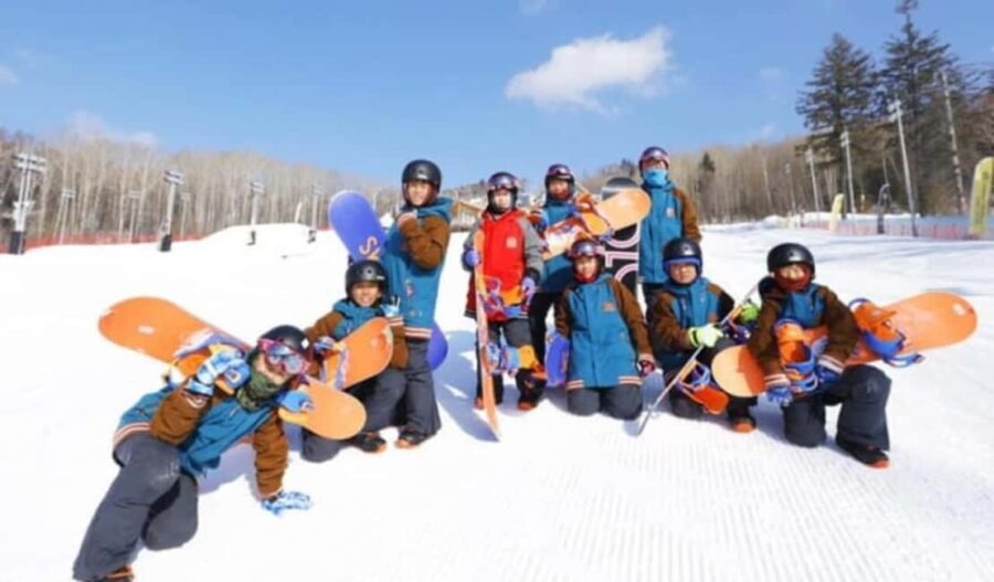Banff: Lake Louise, Sunshine Village & Mt. Norquay Ski Tour - Starting Out: Easy Pickup and Scenic Drive