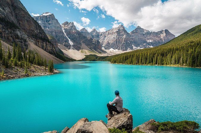 Banff National Park Tour Lake Louise and Moraine Lake by coach - FAQs