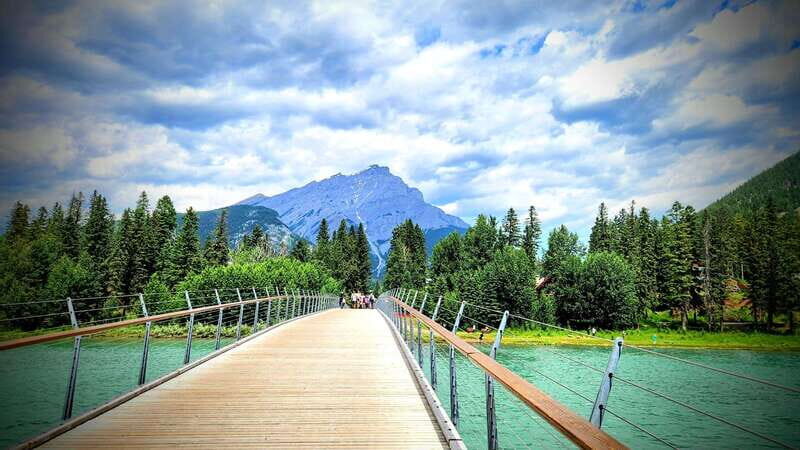 Banff Private Full-Day Tour Lake Louise, Gondola & more - What Makes This Tour Stand Out?
