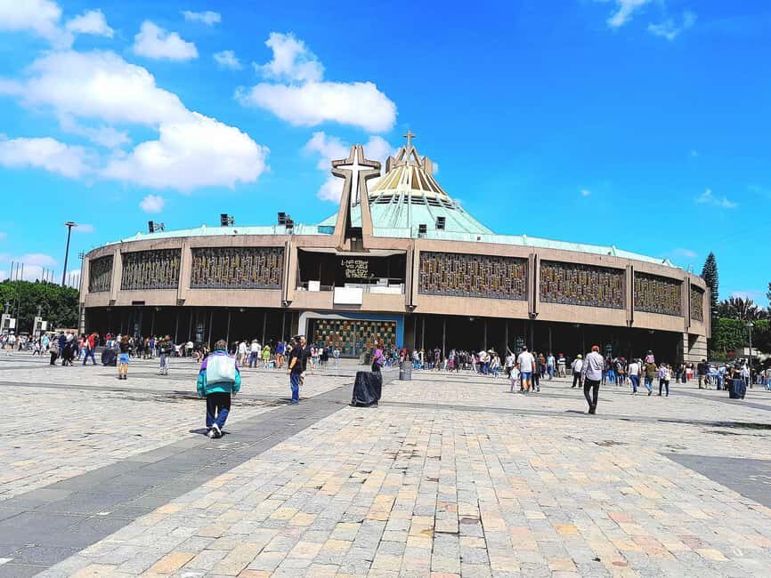 Basilica of Guadalupe: Private Walking Tour - Introduction and First Impressions