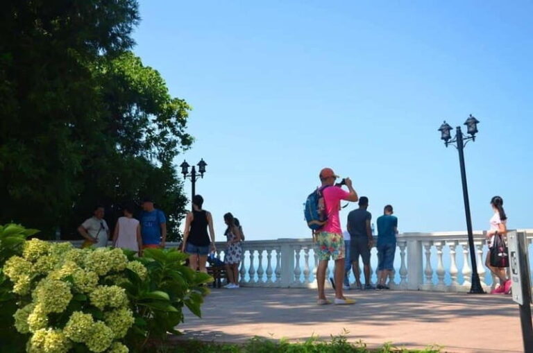 Batumi: Exploring Botanical Garden + Family Wine Tasting - Why This Tour Offers Great Value