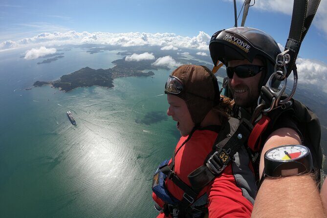 Bay of Islands: 9000ft Skydive - A Detailed Look at the Bay of Islands Skydive