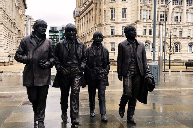 Beatles Maniacs Private Exclusive Experience with Guide - What Makes This Tour Stand Out?