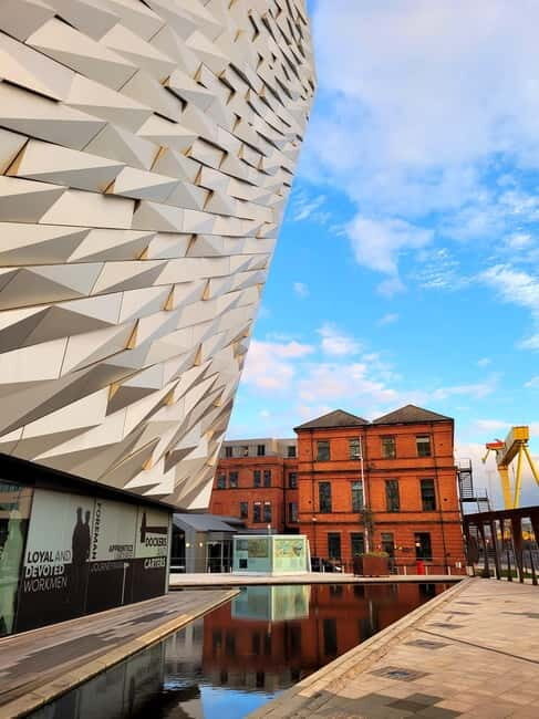 Belfast: Express Walk with a Local - The Value of a Small-Group Tour