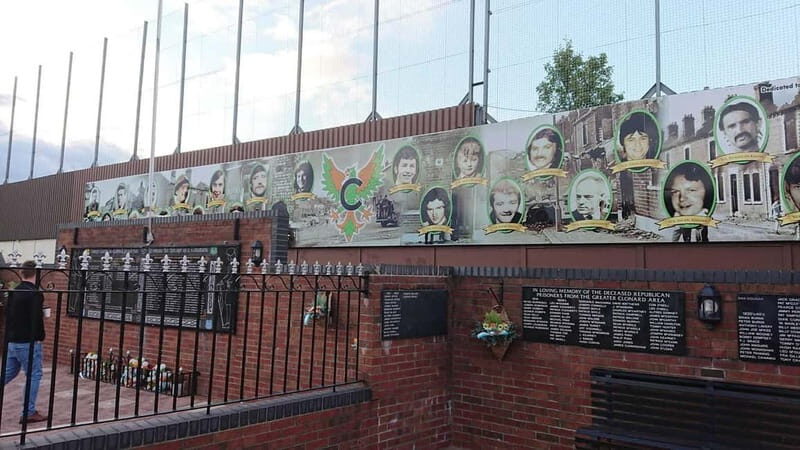 Belfast: Famous Black Taxi Tour - Exploring Belfast’s Black Taxi Tour in Detail