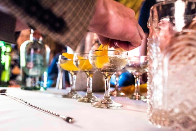 Belfast: Guided Gin Tour with 7 Gin Tastings - The Experience in Detail