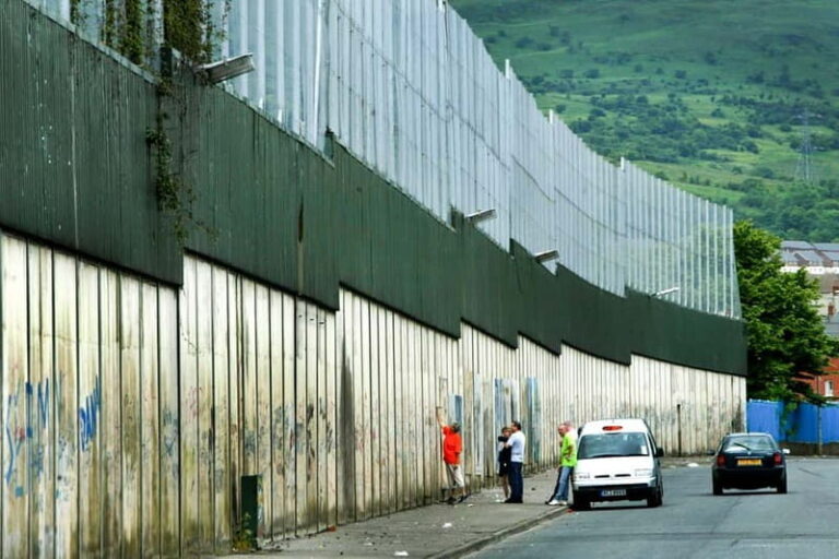 Belfast: Political Conflict 3-Hour Walking Tour - The Guides and Their Impact