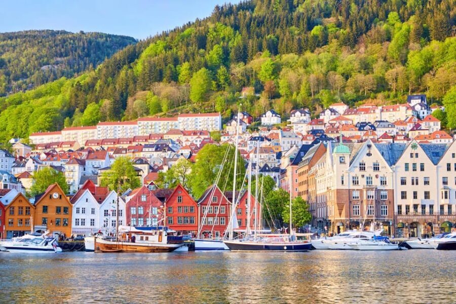 Bergen: Express Walk with a Local in 60 minutes - A detailed look at the Bergen: Express Walk with a Local experience