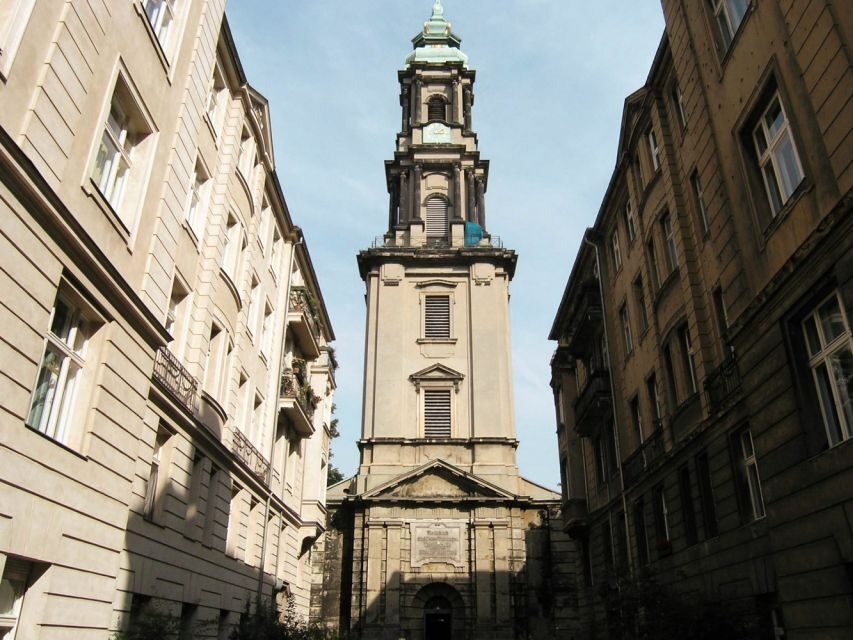 Berlin: Backyards of Berlin 2-Hour Tour - The Sum Up