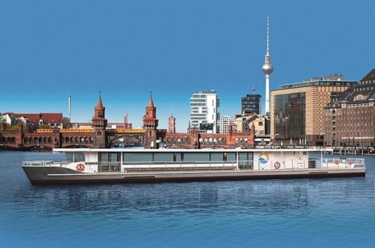 Berlin boat tour| Berlin highlight tour with solar boat on the Spree - The Itinerary and Sights