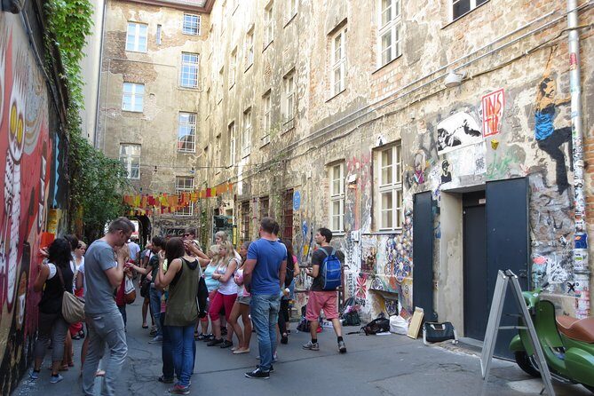 Berlin City Walking Tour of Scheunenviertel and Hackesche Höfe in Berlin Mitte - Who Should Book This Tour?