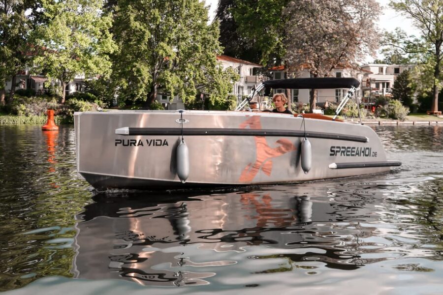 Berlin: Electric Boat Rental for self-driving 4 hrs - Why This Experience Works Well