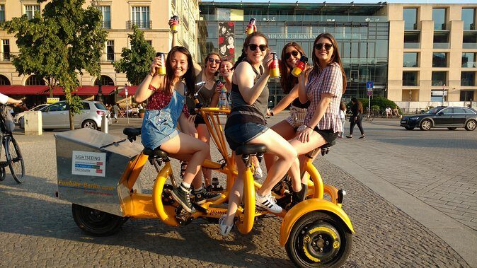Berlin : Guided Private Sightseeing Tours with Funbikes, Teambikes - FAQ