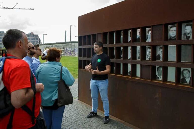 Berlin: Muro,Guerra Fría y Museo de la Stasi - Who Should Consider This Tour?