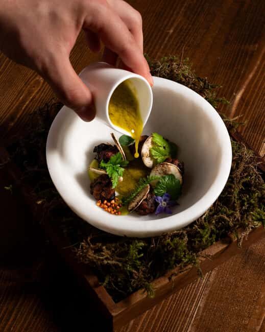 Berlin: New Year's Eve Vegan Michelin Dinner at Bonvivant - Why This Experience Stands Out