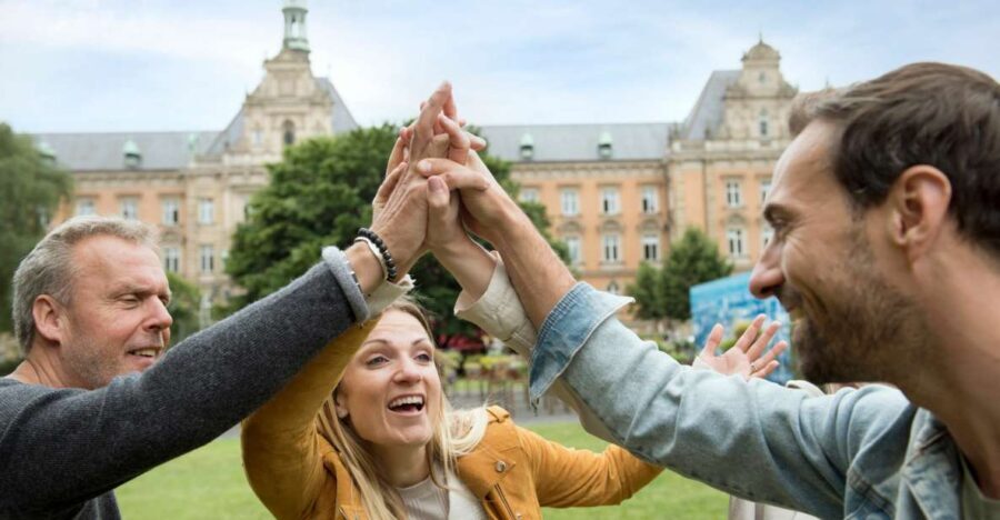 Berlin: Outdoor Escape Game Mitte - The Sum Up