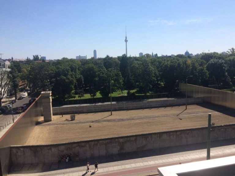 Berlin: Private Walking Tour with a Local Guide - Why Choose This Tour?