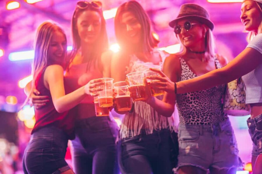 Berlin: Pub Crawl & Party with Free Shots & VIP Club Access - The Experience in Detail