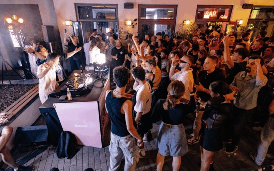 Berlin: Pub Crawl with Shots and VIP Club Entry - Who Will Love This Tour?