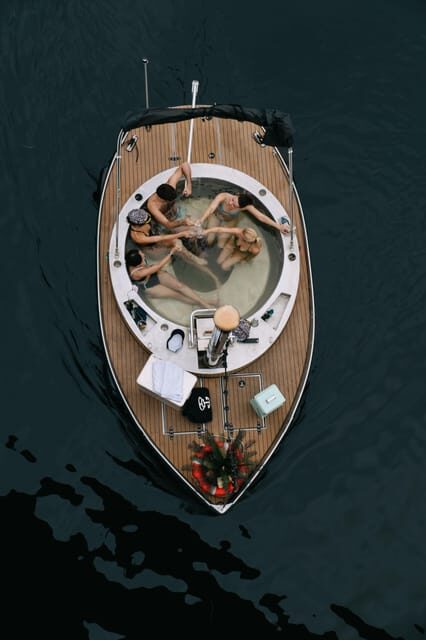 Berlin: Self-drive hot tub boat experience - Is This Experience Worth It?