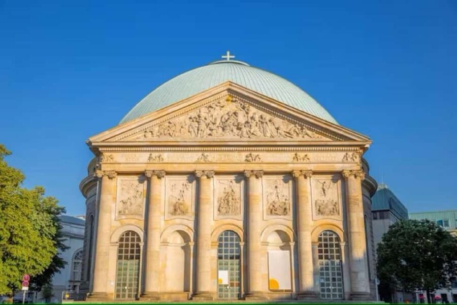 Berlin: walking tour of must-see sights - Who Should Consider This Tour?