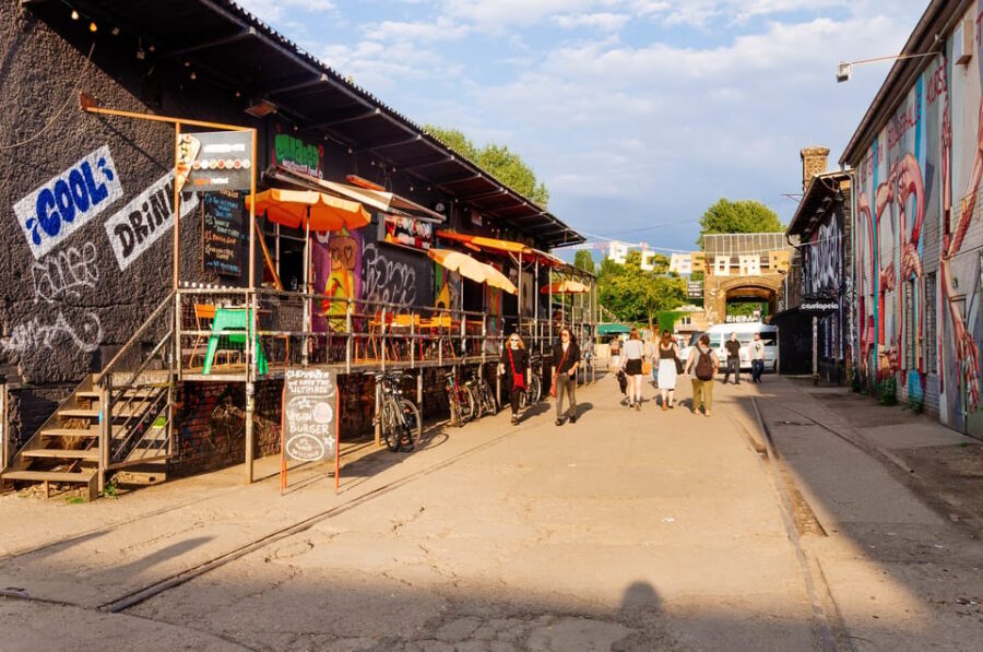 Berlin's Alternative Side: The Urban Jungle Tour - A Deep Dive into Berlins Alternative Scene