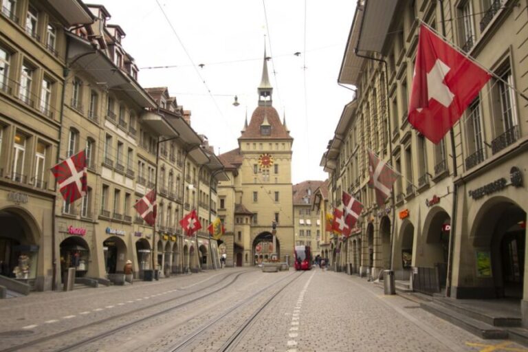 Bern: Capture the most Photogenic Spots with a Local - Exploring Bern in 90 Minutes: What You Can Expect