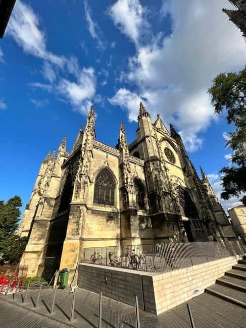 Best : Bordeaux Walking Tour + 1 Wine glass - A Deep Dive into the Bordeaux Walking Tour Experience