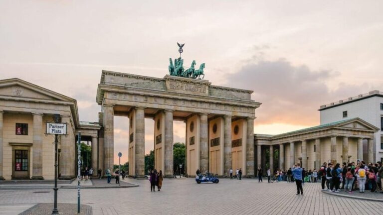 Best of Berlin: Private Walking Tour with a Local - What to Expect During Your Tour