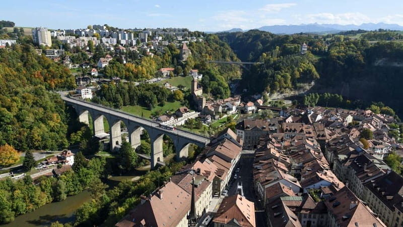 Best of Fribourg: Private Walking Tour with a Local - Iconic Landmarks and Hidden Gems