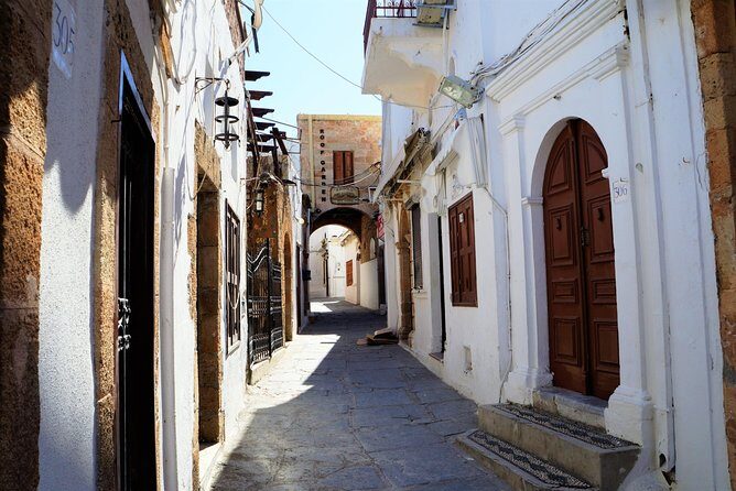 Best Of Lindos & Rhodes - Guided Private Tour - Half Day - Groups Up 19 People - Transportation, Timing, and Group Dynamics