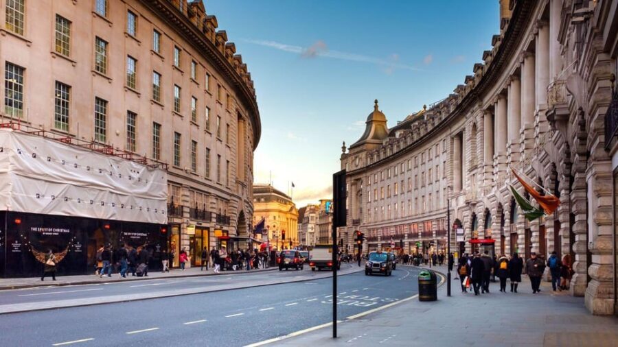 Best of London: Private Walking Tour with Local - The Experience: What to Expect from the Tour